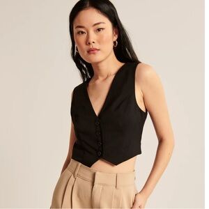 Abercrombie Cropped Vest